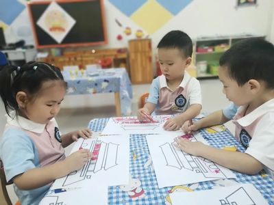 小小七幼娃 濃濃愛國情--濟南市七里山幼兒園美育之旅國慶主題活動