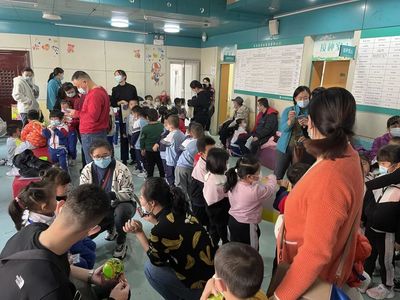 號外號外!七幼萌娃今天接種疫苗啦 --濟南市七里山幼兒園小朋友接種現場報道