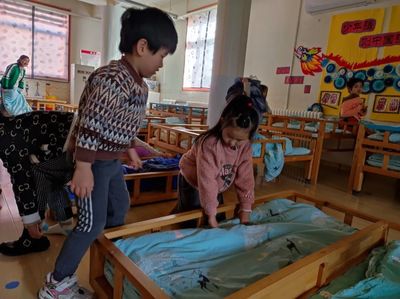 你瞧,我長大了!--濟南市七里山幼兒園幼兒自我服務主題活動