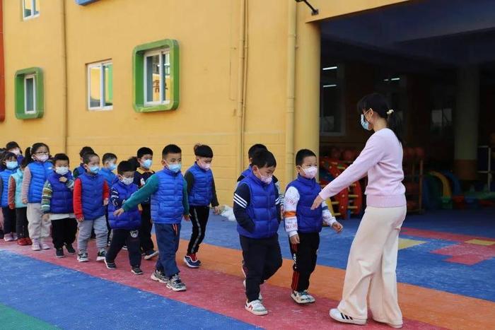 濟南市七里山幼兒園疫情防控應急演練