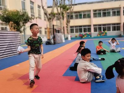 家長進(jìn)課堂 愛意滿初夏--濟(jì)南市七里山幼兒園家長進(jìn)課堂活動