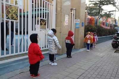 戰(zhàn)“疫”規(guī)范化 防患于未然——濟南市七里山幼兒園疫情防控應急演練